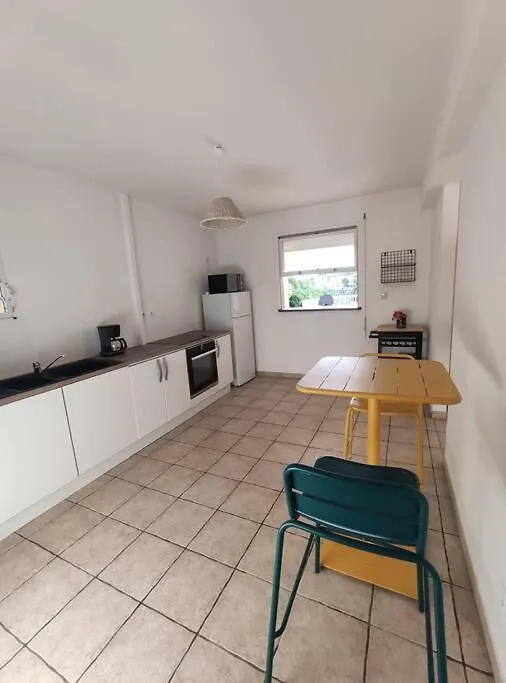 Hébergement de vacances Bas de villa spacieux, proche plages et centre Schoelcher