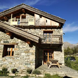 chalet-la-tuiliere.hotels-rhonealpes.com/